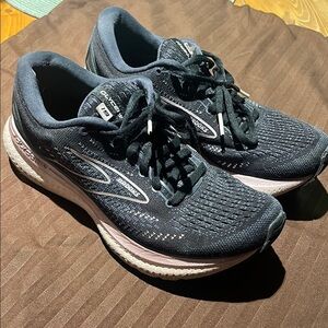 Brooks Glycerin 19 Black and Pink Athletic Running Shoes